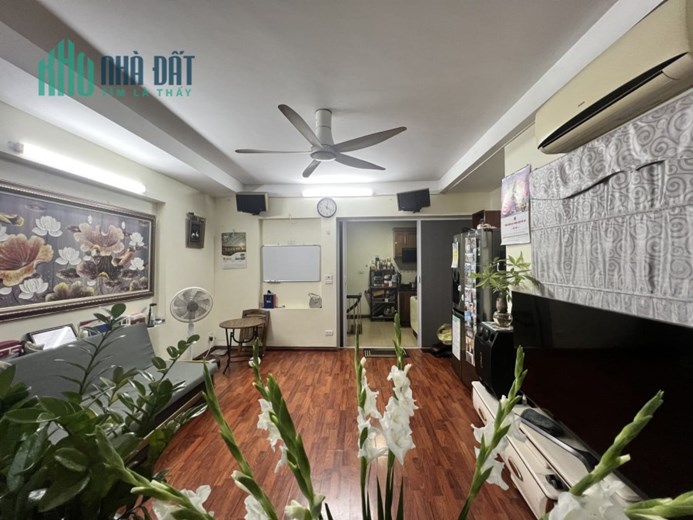 Bán nhà Lạc Long Quân, 40m2, 5T, ô tô, kd, 6,5 tỷ, lô góc, Tây Hồ.