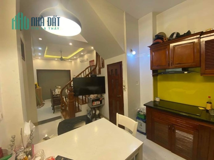 Bán nhà Mỹ Đình 30m2 5 tầng lô góc ngõ thông oto