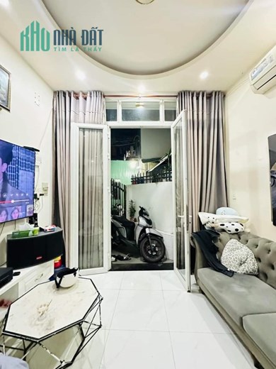 Bình Thạnh - BTCT - 2 tầng - Hơn 40m²- An ninh yên tĩnh - Nhỉnh 4 tỷ