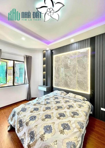 Bán nhà Trần Thái Tông, 40m, 5 tầng, full nội thất, cách phố 30m, gần chỗ để oto,gần các chợ, có