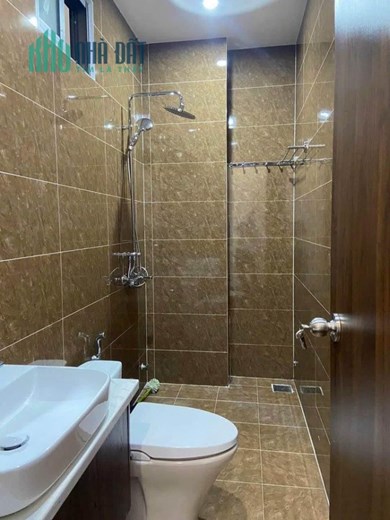 QUÁ RẺ- 4.25 tỷ có nhà 4 tầng-DT 45m2 Đa Sỹ-Kiến Hưng