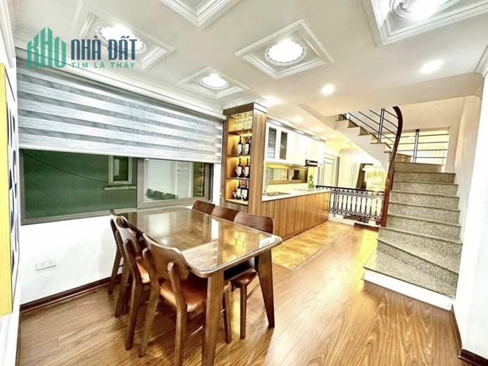 SIÊU ĐẸP NGÃ TƯ SỞ, THANH XUÂN 40M, 5T, MT 4M, VỀ Ở NGAY, TẶNG NỘI THẤT, NHỈNH 6 TỶ. 0937651883.