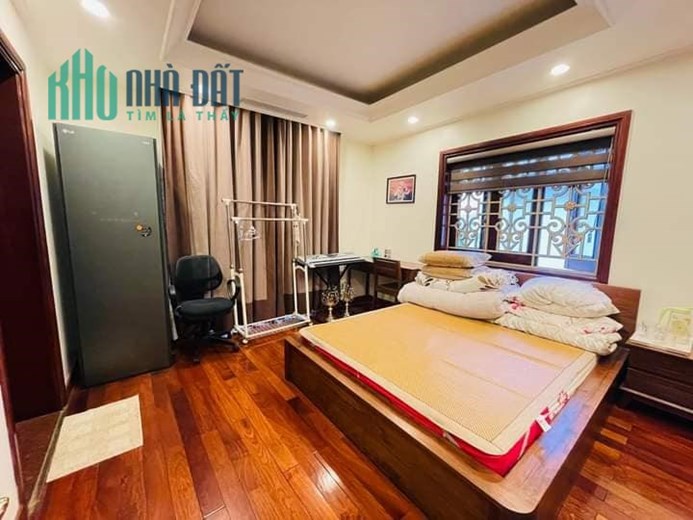 Bán nhà phố Hoàng Cầu, ô tô tránh, ô chờ TM, ở vip, kd VP, 70m, mt 5m, 17.5 tỷ