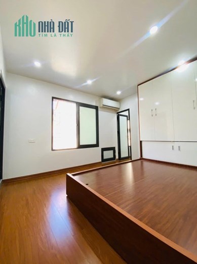 Bán Căn Hộ Tập Thể Thành Công 34/110m2, 3 phòng ngủ 2wc đầy đủ công năng full nội thất, giá 2,55 tỷ