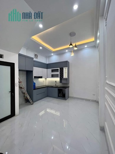 NHÀ ĐẸP NGÕ VĂN HƯƠNG TÔN ĐỨC THẮNG GẦN PHỐ Ở NGAY