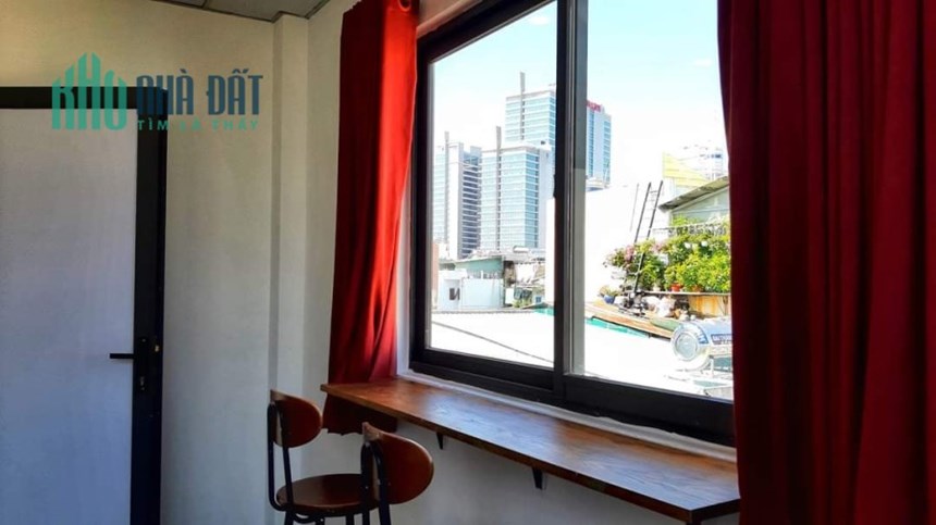 QUẬN PHÚ NHUẬN, HẺM Ô TÔ, 40 M2, 5 TẦNG , Hoàng Văn Thụ 6tỷ9