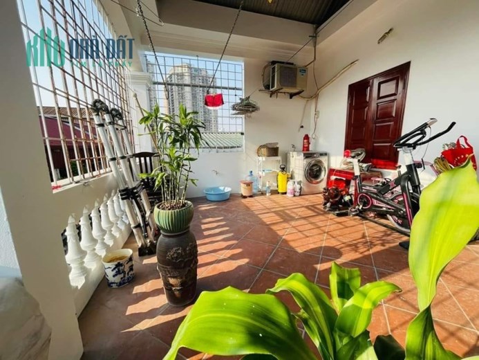 HỐ LÁNG HẠ SIÊU HIẾM -6 TẦNG  NHÀ ĐẸP Ở LUÔN - GẦN PHỐ - TƯƠNG LAI RẠNG NGỜI