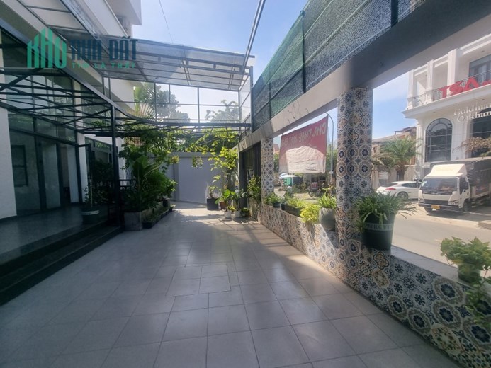 CHO THUÊ MẶT BẰNG KINH DOANH QUỐC HƯƠNG 140M2 VỊ TRÍ CỰC ĐẸP GIÁ 55 TRIỆU