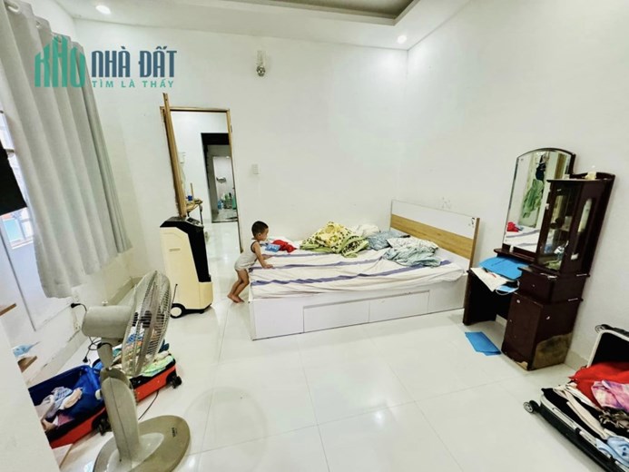 NHÀ 2 TẦNG 41M2 Ở NGUYỄN VĂN CÔNG - P3 - GÒ VẤP - GIÁ CHỈ 3 NHỈNH 3 TỶ. TẶNG FULL NỘI THẤT.