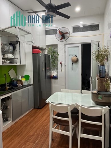,CHÍNH CHỦ NHÀ GẦN PHỐ TÔN ĐỨC THẮNG 
DT 32m. 3 tầng. MT 3,2m.  Bán 2,99 tỷ có bớt