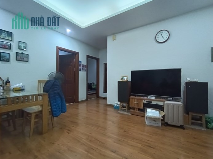 Hiếm! 173 Xuân Thủy 91m2 giá 4 tỷ căn 2PN2WC view thoáng đẹp NT đầy đủ