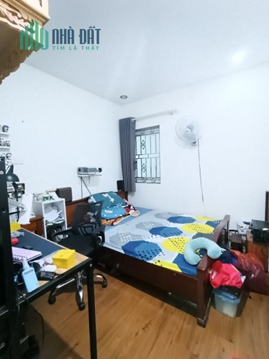 Hiếm! 173 Xuân Thủy 91m2 giá 4 tỷ căn 2PN2WC view thoáng đẹp NT đầy đủ