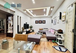 💥HIẾM💥Chung cư Mặt phố Hoàng Quốc Việt 82m2, Lô góc, 2PN, 2WC, chỉ 3.65 tỷ