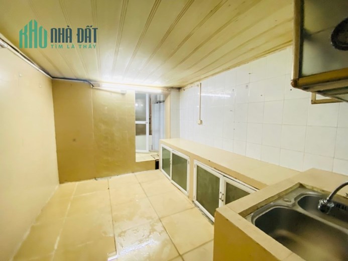 Bán TT tầng 1 Tân Mai- chưa đến 2 tỉ-sdtt gần 60m2- 2 mặt ngõ, ô tô qua cửa- kinh doanh đỉnh-sổ đỏ