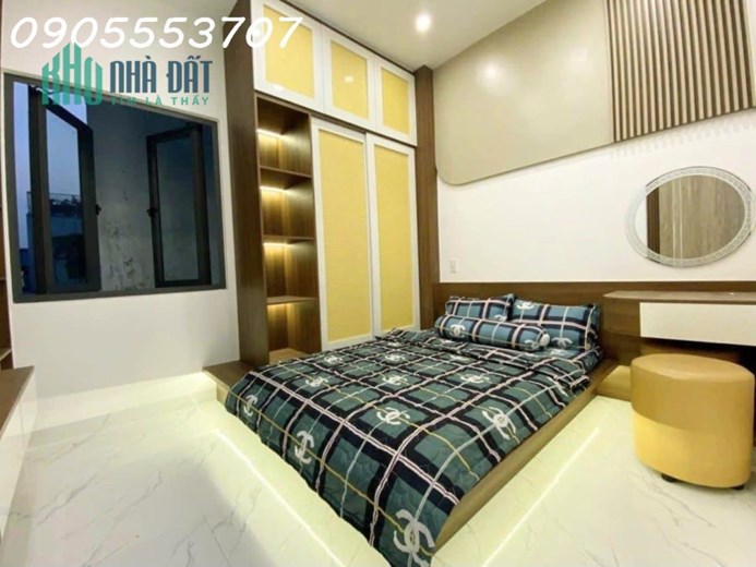 Nhà XẤU 2 tầng 2 mê, DT: 60m2- Chỉ vài bước ra kiệt ô tô- Giá hơn 3 tỷ xíu- Trung tâm Hải Châu, ĐN