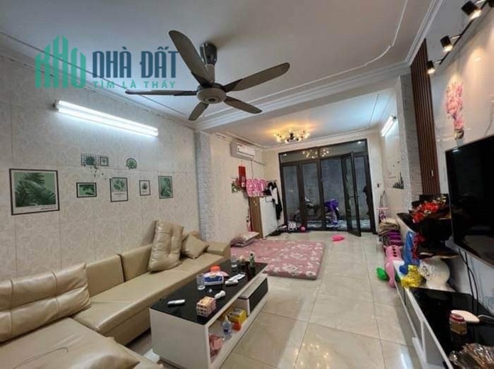 NHỈNH 3 TỶ CÓ NGAY NHÀ ĐẸP DIỆN TÍCH 40MX5 TẦNG X MT 4.5M PHỐ LƯƠNG KHÁNH THIỆN.
