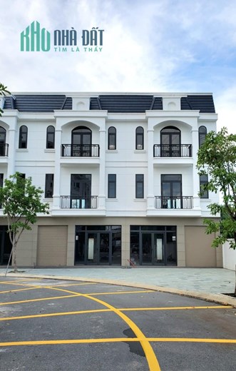 Nhà phố 1 trệt 2 lầu, trả trước 1,2 tỷ nhận nhà ngay tại Phước Điền Midtown