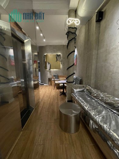 Chính Chủ Sang nhượng quán cafe địa chỉ Phó Đức Chính  Dưới Cây Xăng Hàng Bún
