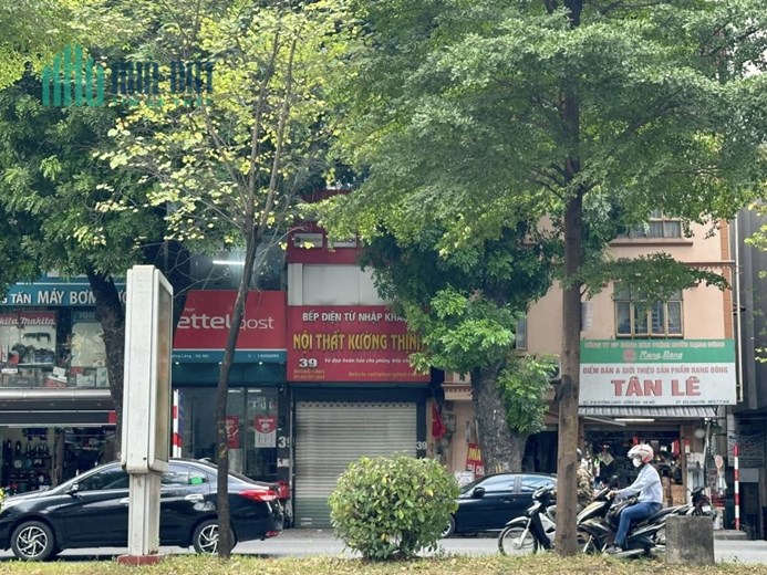 Cho thuê nhà mặt phố đường Láng, cách cầu vượt Ngã Tư Sở 100m.