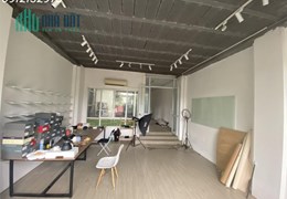 Cho thuê cửa hàng hoặc làm văn phòng tầng 2 mặt phố Nguyễn Hoàng Tôn - Địa chỉ: Nguyễn Hoàng Tôn,