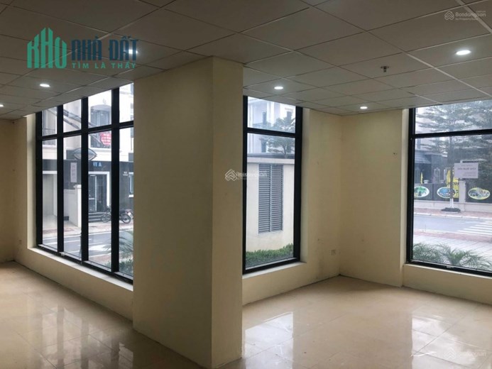 Chính chủ bán shophouse chân đế, căn 103 tòa M5 Mipec Kiến Hưng