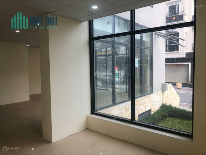 Chính chủ bán shophouse chân đế, căn 103 tòa M5 Mipec Kiến Hưng