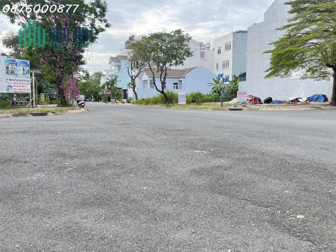 Bán đất biệt thự Lê Văn Lương Nhà Bè. DT 10m x 25m, đường 20m, thông Đào Sư Tích, PMH Quận 7