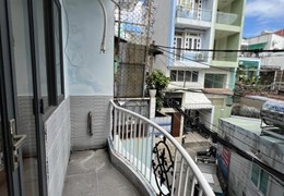 Phú Nhuận,Nguyễn Đình Chính 4 tầng, 4,2m x 9m, Nhà đẹp, Nhỉnh 7 tỷ. Hẻm oto