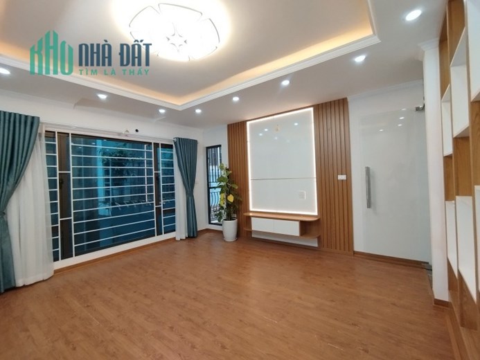 Bán nhà đẹp quận Thanh Xuân. TT Ngã Tư Sở. Ô TÔ. GẦN HỒ. 50m2 x 5T. MT 5m. Nhỉnh 6 Tỷ. 0968084286