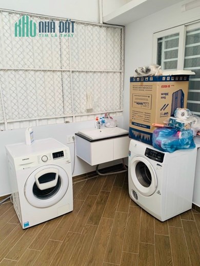 chính chủ gửi Bán nhà HXH Nguyễn Tri Phương Quận 10 DT: 4,5x12  trệt 3 lầu giá 6 tỷ 95