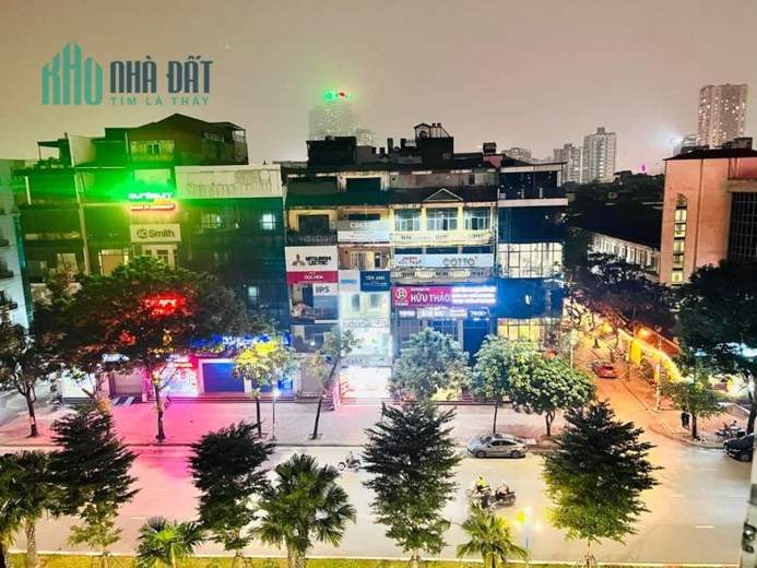 Căn hộ CC mặt phố Hoàng Quốc Việt DT 85m2 2PN 2WC, nhà đẹp ở ngay tặng hết NT đẹp, 3.6 tỷ