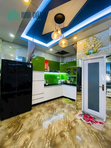 Mặt tiền quận 3. Nhà đẹp.5 tầng. Ngang 6m. Chỉ 12 ty nhỉnh. Bán gấp