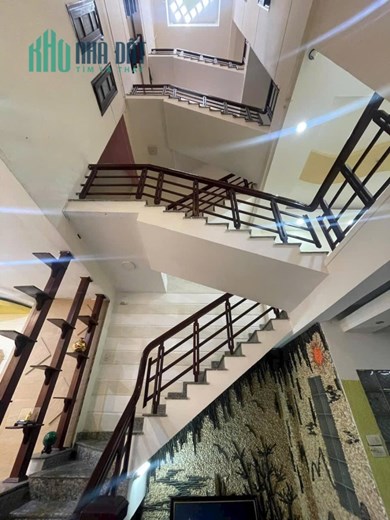 Giảm 2 tỷ! Bán nhà 4 tầng Hà Huy Tập cạnh Điện Biên Phủ. Dòng Tiền 30 Tr/T. Giá nhỉnh 10 tỷ