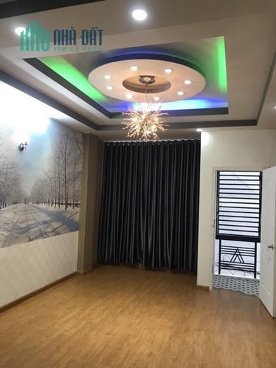 Quận 10 Sư Vạn Hạnh 50 m2 HXH 4m 1T3L 5 PN bán gấp 6tỷ95