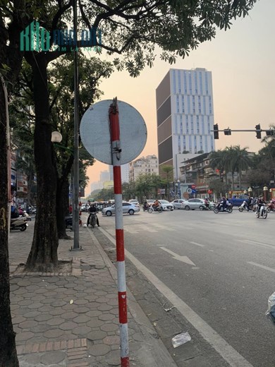 105m Nhỉnh 18 Tỷ Mặt Phố Hoàng Quốc Việt Cầu Giấy. Vỉa Hè Đá Bóng Kinh Doanh Siêu Đỉnh. Xây Căn Hộ