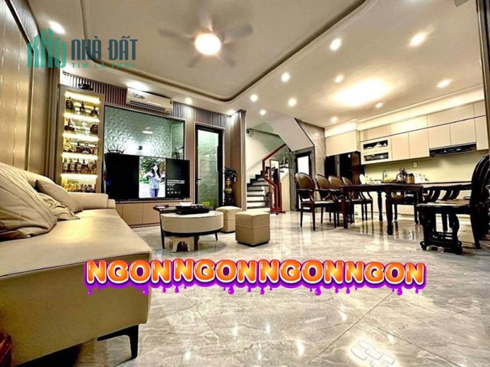 Bán nhà Dư Hàng, 50m 4 tầng GIÁ 3.9 tỉ ngay sau mặt đường, xây sang xịn