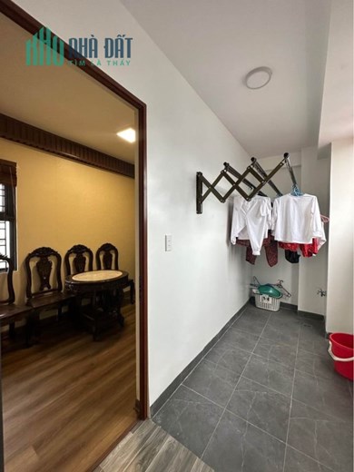 Bán nhà Dư Hàng, 50m 4 tầng GIÁ 3.9 tỉ ngay sau mặt đường, xây sang xịn
