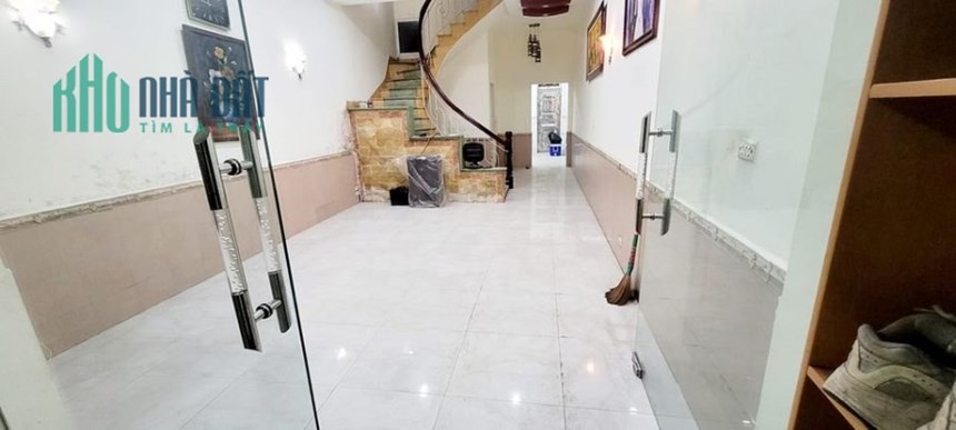 Bán nhà ngõ Nam Pháp 72m 3 tầng GIÁ 3.65 tỉ độc lập, mặt ngõ kinh doanh tốt