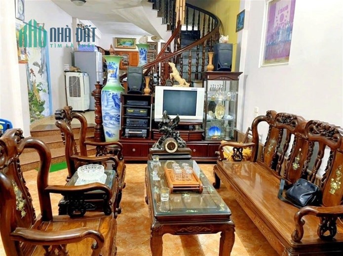 Bán Nhà Phố Lạc Long Quân Quận Cầu Giấy. 76m Xây 5 Tầng Giá Loanh Quanh 10 Tỷ. Cam Kết Ảnh Thật Mô