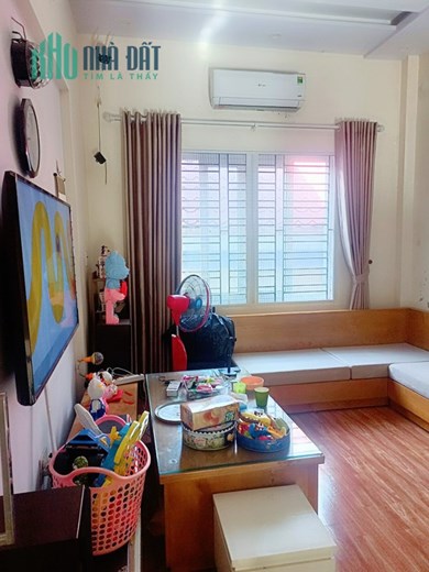 Bán nhà Kiều Sơn, diện tích  47m 4 tầng GIÁ 2.69 tỉ, ô.tô đỗ cửa