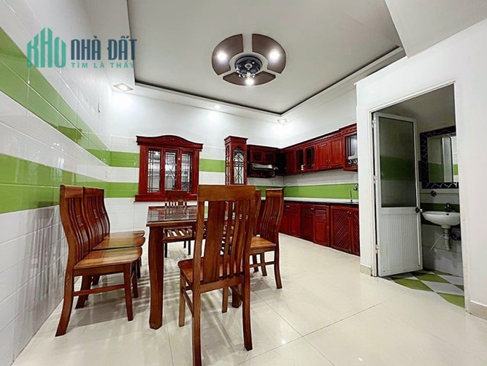 Bán nhà mặt ngõ Xóm Trung - Văn Cao, 55m 4 tầng GIÁ 2.95 tỉ ô.tô để trong nhà