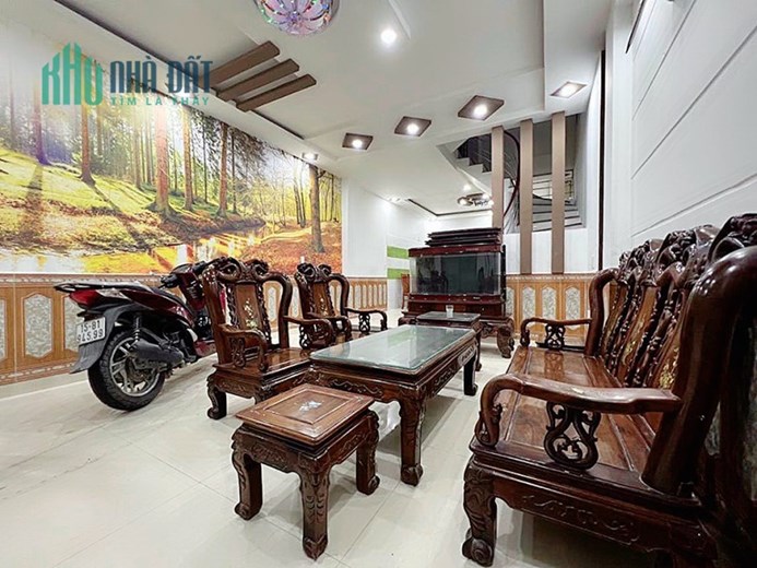 Bán nhà mặt ngõ Xóm Trung - Văn Cao, 55m 4 tầng GIÁ 2.95 tỉ ô.tô để trong nhà