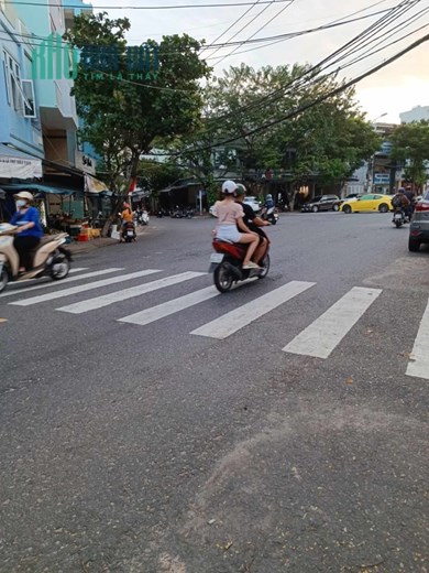 ( 280m2) Cho thuê Nhà Nguyên Căn 3 tầng, 9 phòng, Trung tâm Hải Châu, làm kinh doanh, văn phòng vừa