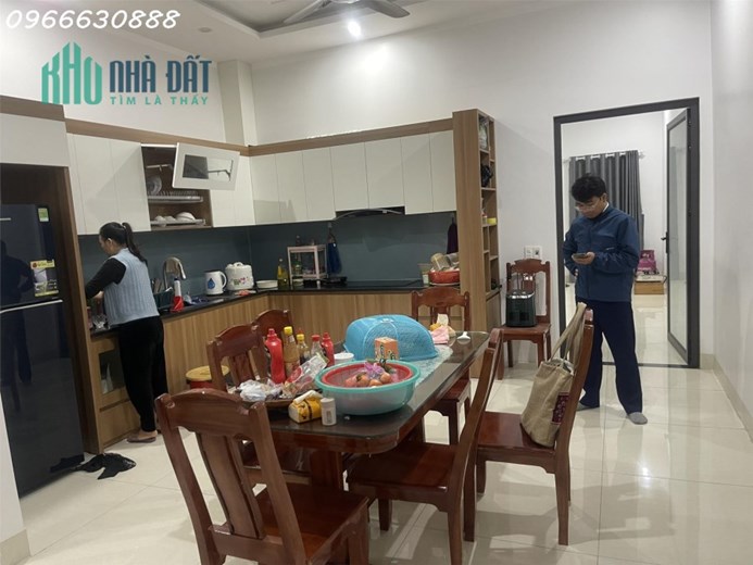 Chỉ hơn 3 tỷ sở hữu ngayi - Nhà 3 Tầng Thiết Kế Hiện Đại Tại Khu Đô Thị Tân Phát, TP Tuyên Quang!