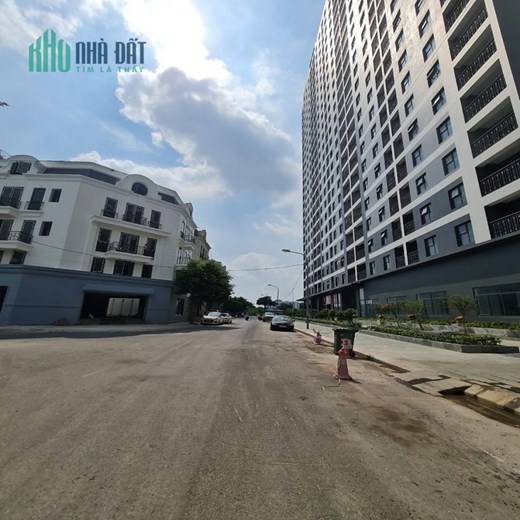 Nhà mặt phố 80m2 đất, 400m2 sàn. Mt 6m, đường 22m tại Trâu Quỳ, Gia Lâm, Hà Nội. Lh 0989894845.