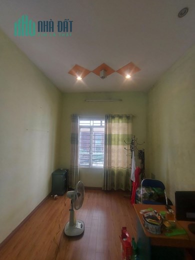 Bán nhà Võng Thị 50m2, 4T, mt5m, 8.5 tỷ, ô tô, KD, Tây Hồ.