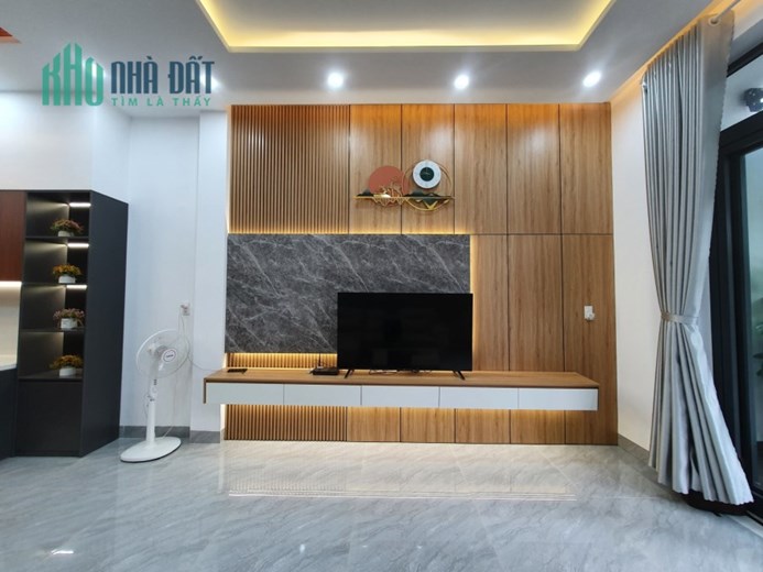 Kiệt ô tô Hoàng Thị Loan,  Hòa Minh, Liên Chiểu, 3 tỷ hơn.