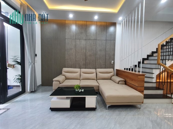 Kiệt ô tô Hoàng Thị Loan,  Hòa Minh, Liên Chiểu, 3 tỷ hơn.