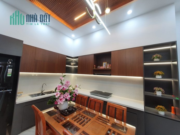 Kiệt ô tô Hoàng Thị Loan,  Hòa Minh, Liên Chiểu, 3 tỷ hơn.