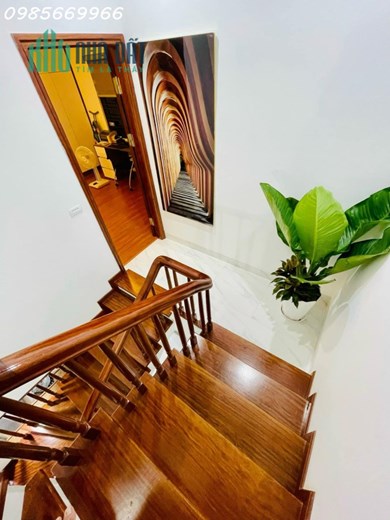 Phân lô Vip Trần Thái Tông 60m - 12 tỷ , vỉa hè to
